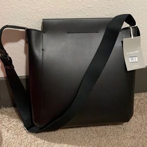 Everlane form bag in black
